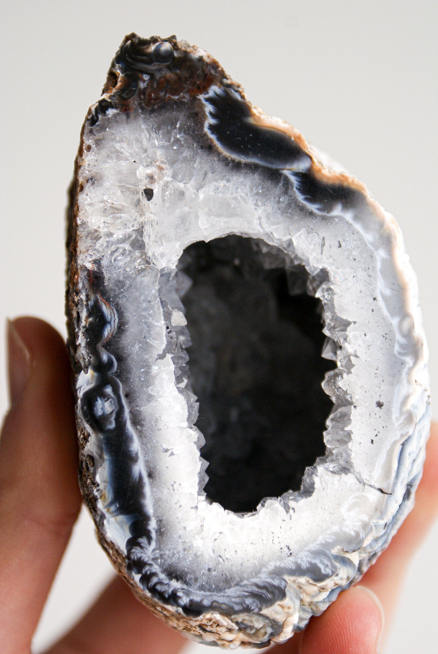 GEODINO DE ÁGATA CRISTALIZADA
