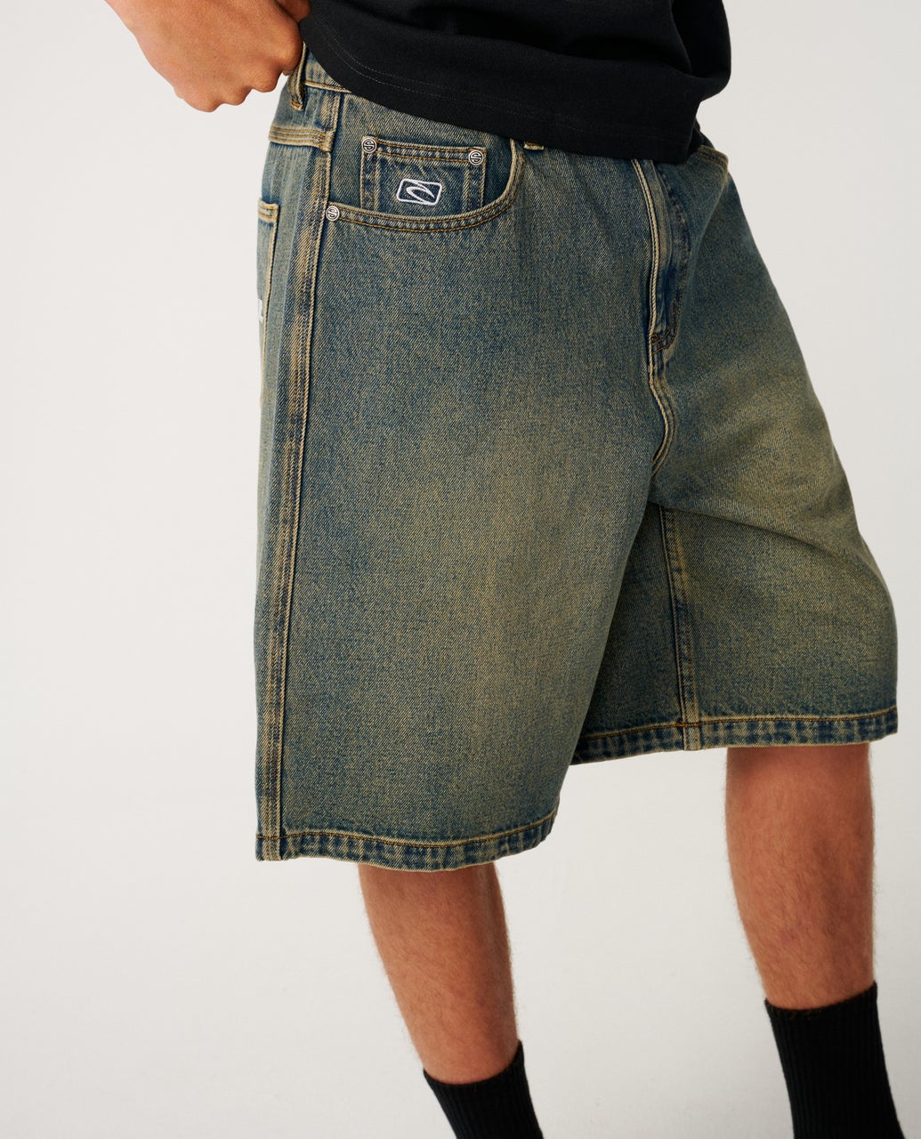 ARCHIVE DIRTY DENIM WALKIE 23