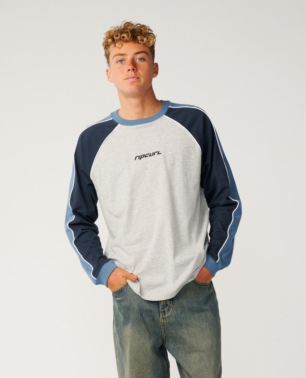 ARCHIVE SANDMAN PANEL LS TEE