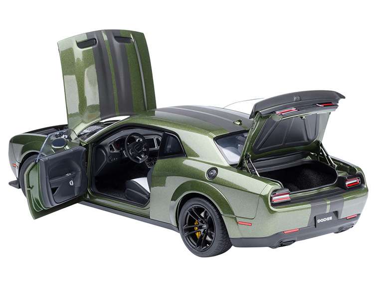 AUTOart 71761 2022 Dodge Challenger SRT Jailbreak 1:18 F8 Green