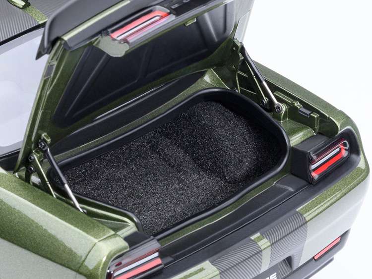 AUTOart 71761 2022 Dodge Challenger SRT Jailbreak 1:18 F8 Green