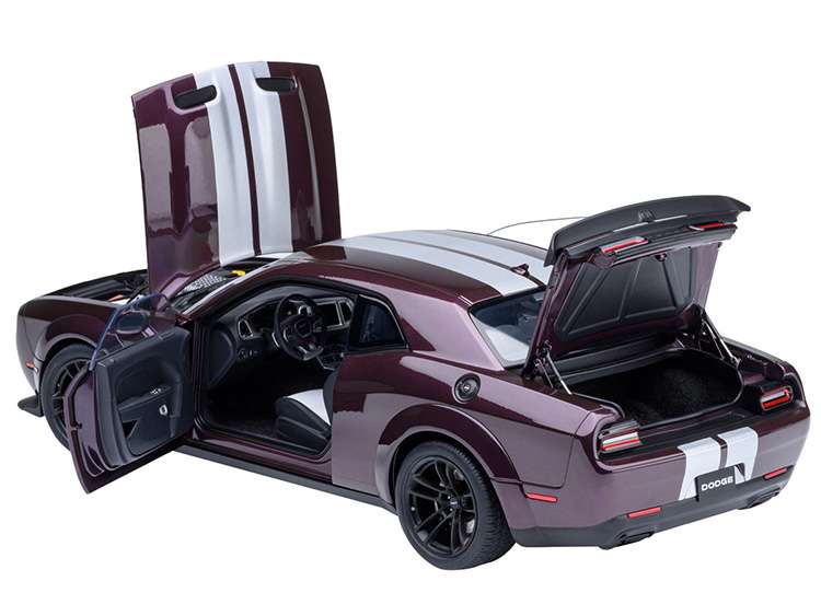 AUTOart 71762 2022 Dodge Challenger SRT Jailbreak 1:18 Hellraisin / Purple