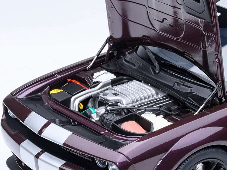 AUTOart 71762 2022 Dodge Challenger SRT Jailbreak 1:18 Hellraisin / Purple