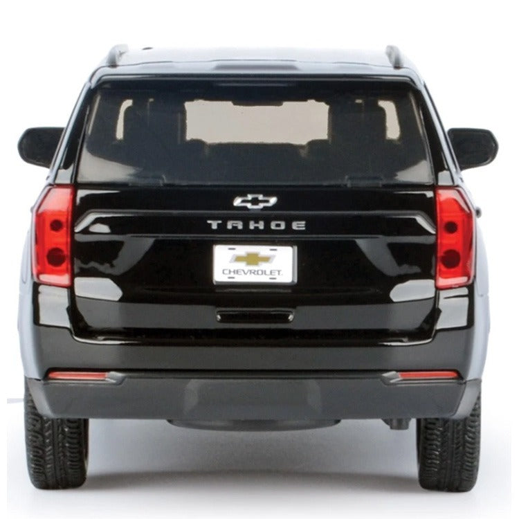 Motormax 79392 Timeless 2025 Chevrolet Tahoe Z71 1:24 – 1:25 Black