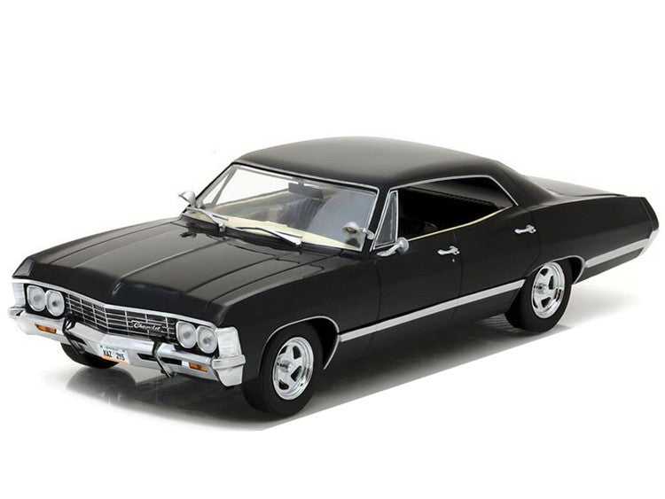 Greenlight 84035 1967 Chevrolet Impala Sport Sedan 1:24 Tuxedo Black