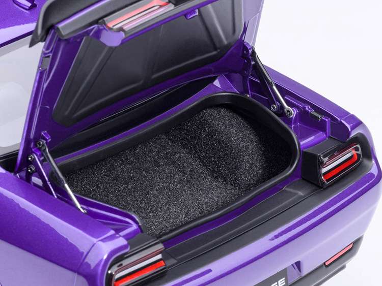 AUTOart 71768 2023 Dodge Challenger SRT Super Stock 1:18 Plum Crazy / Purple
