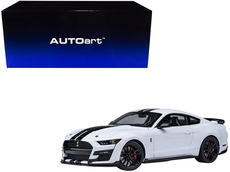 AUTOart 73095 Ford Mustang Shelby GT 500 1:18 Oxford White