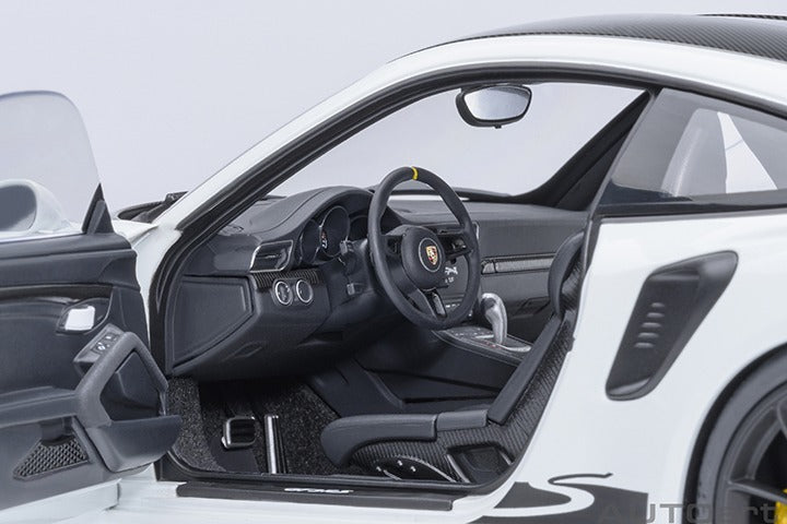 AUTOart 78176 Porsche 911 (991.2) GT3 RS Weissach Package 1:18 White
