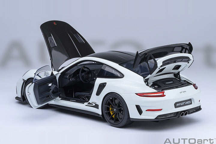 AUTOart 78176 Porsche 911 (991.2) GT3 RS Weissach Package 1:18 White