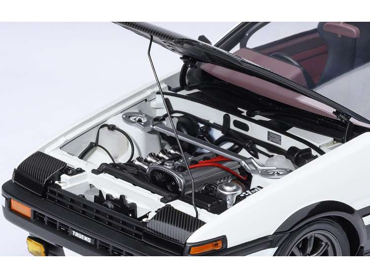 AUTOart 78787 Project D Initial D Final 30 Year Toyota Sprinter Trueno AE86 1:18 Black / White