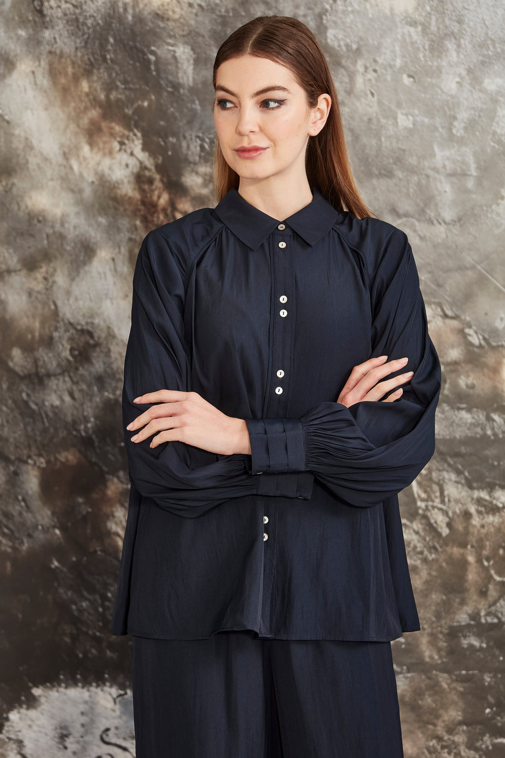 Glide - Demure Shirt - Midnight
