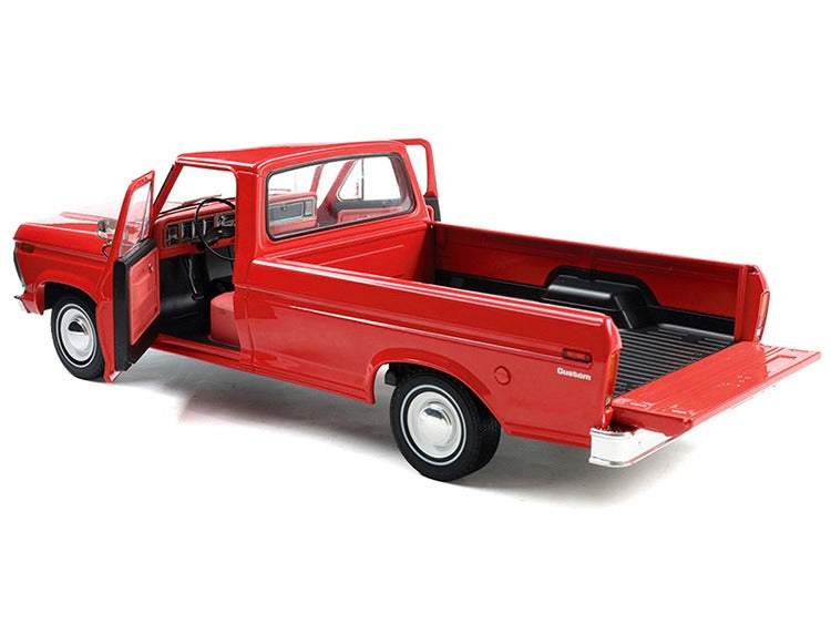 IXO Model U18RDC003 1974 Ford F-100 Pick Up Truck 1:18 Red