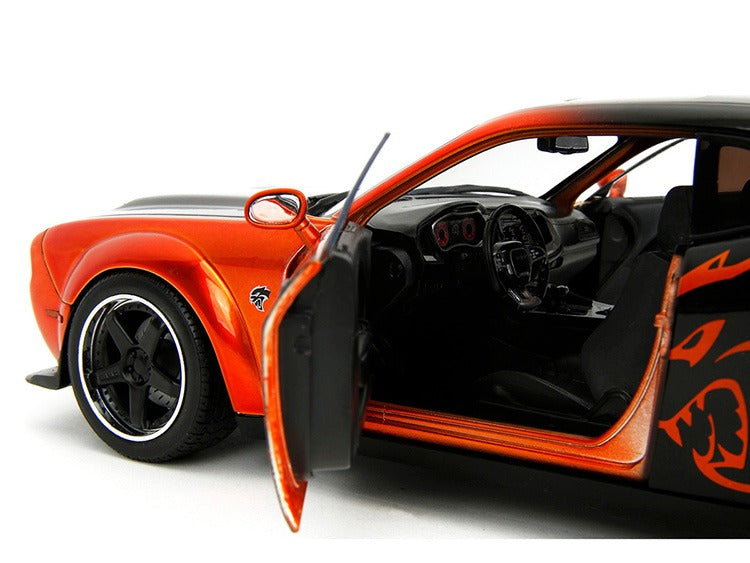 Jada 35722 Pink Slips 2015 Dodge Challenger SRT Hellcat 1:18 Orange / Black