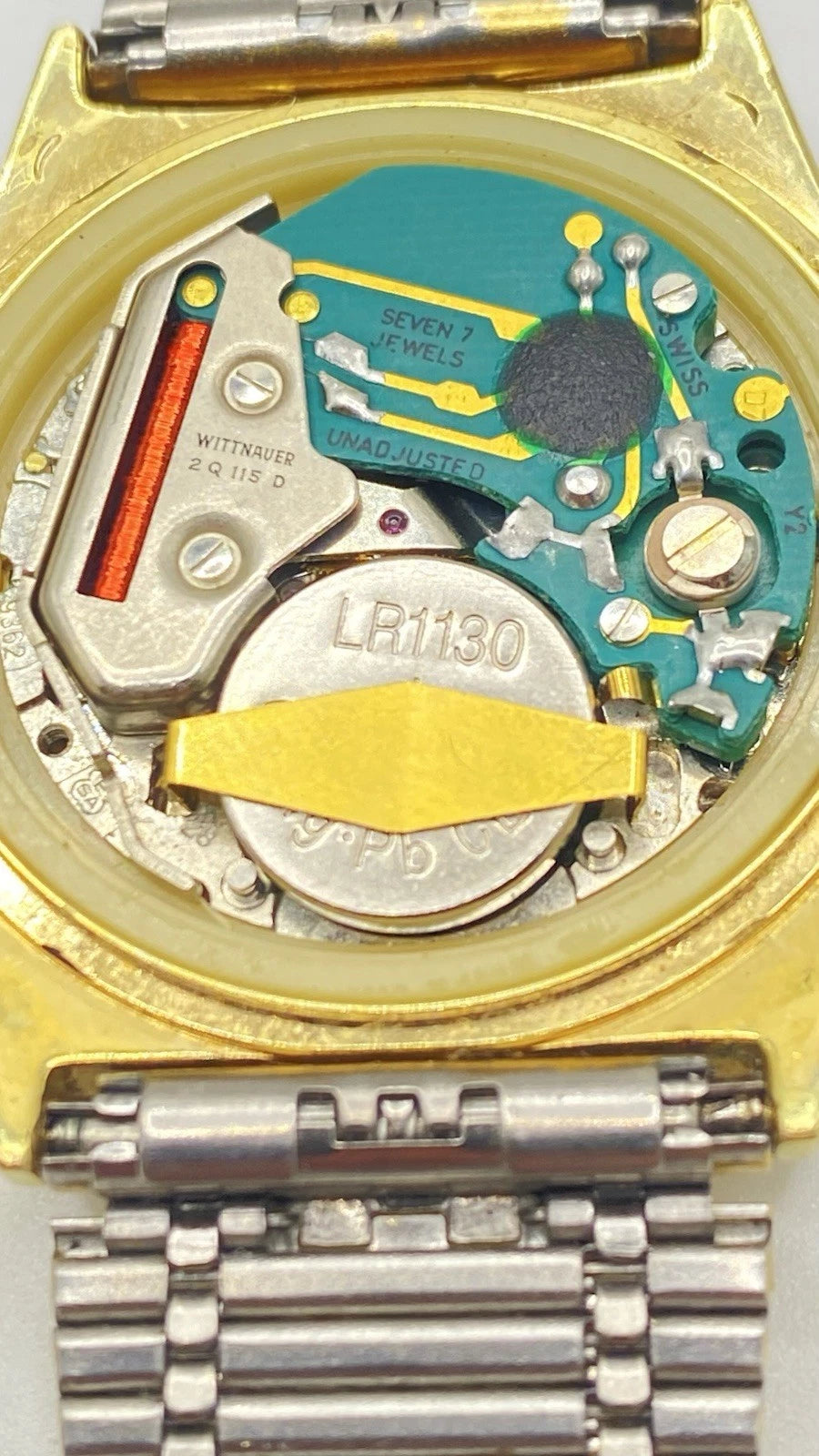 Vintage Mens Wittnauer Geneve Quartz Swiss Movement Gold Tone Watch