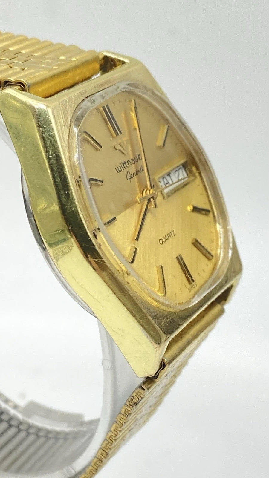 Vintage Mens Wittnauer Geneve Quartz Swiss Movement Gold Tone Watch