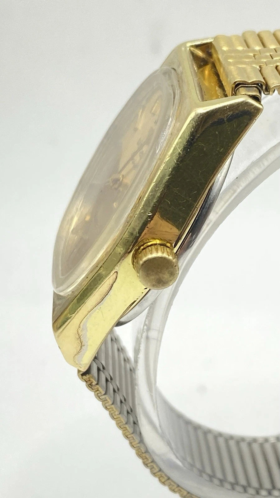 Vintage Mens Wittnauer Geneve Quartz Swiss Movement Gold Tone Watch