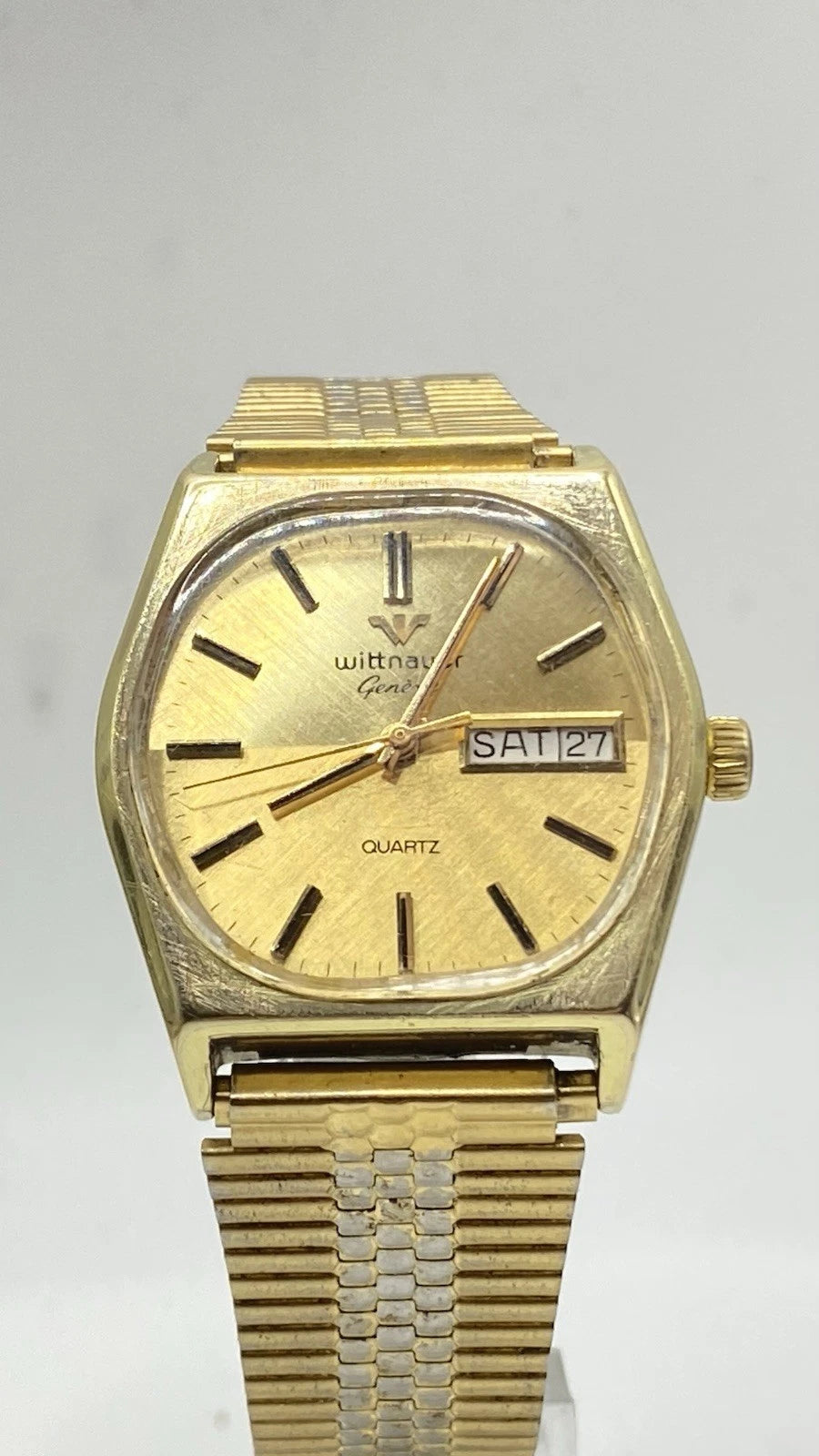 Vintage Mens Wittnauer Geneve Quartz Swiss Movement Gold Tone Watch